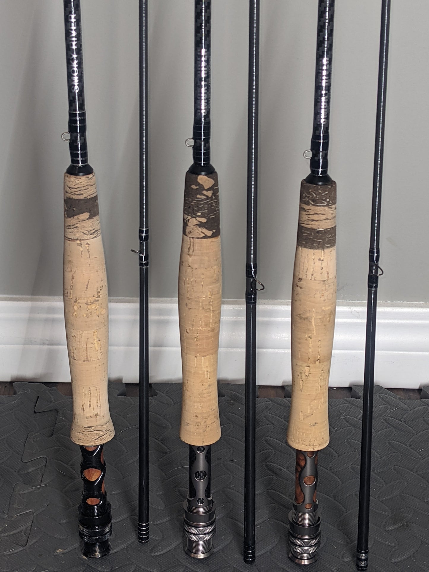5WT 9'0 2 piece Fly Rod - Moderate Fast Action – Smoky River